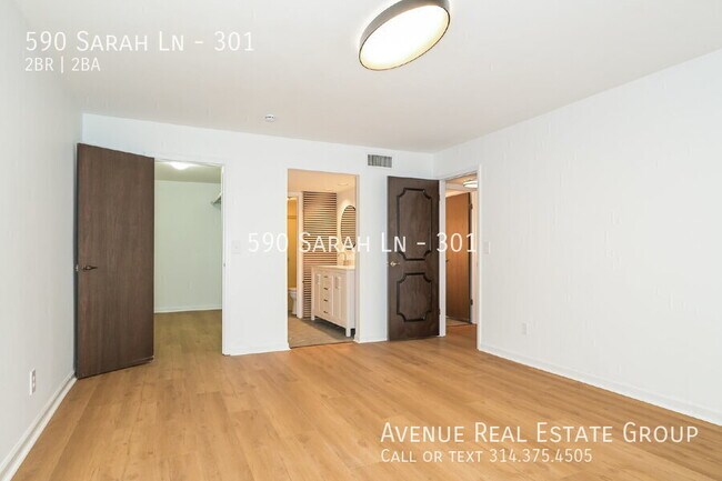 Building Photo - 590 Sarah Ln