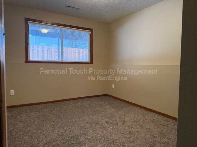 Building Photo - 2733-33 1/2 Avenue S