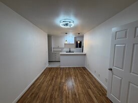 Building Photo - 195 Madrona St