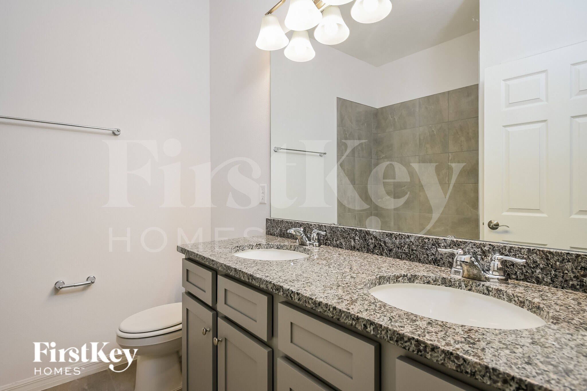 Building Photo - 1243 Ponca Rd