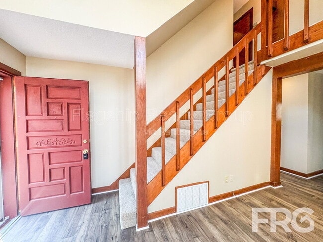 Building Photo - 1228 Forest Acres Dr