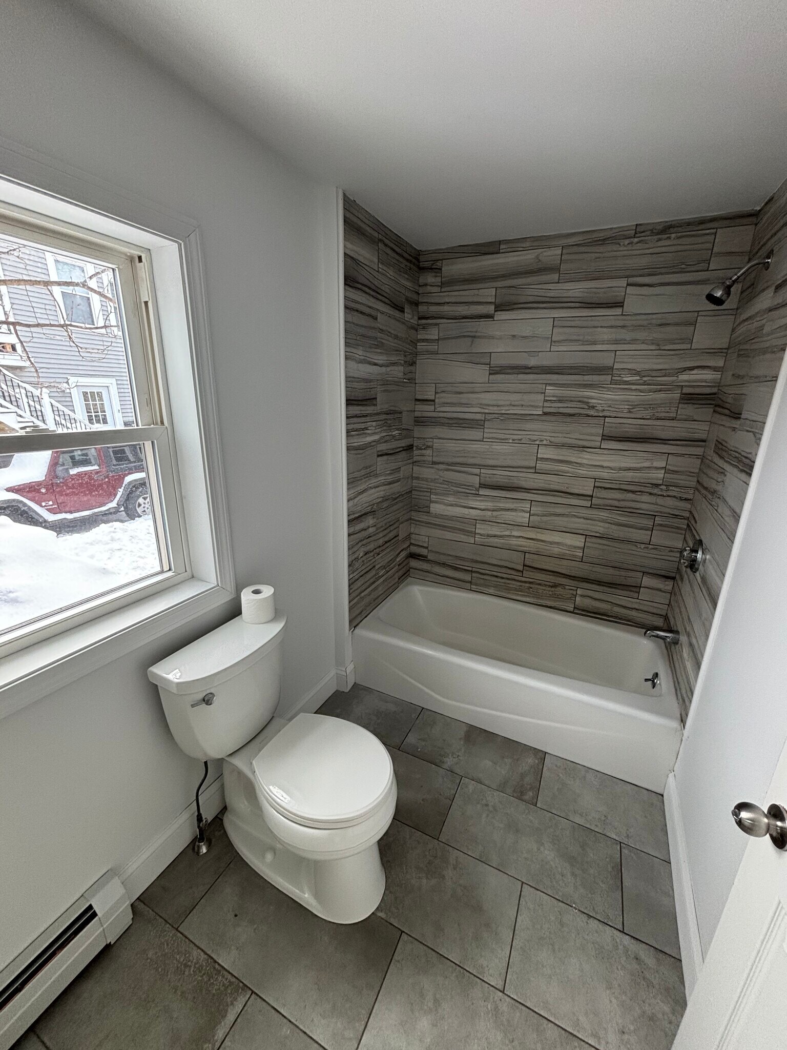 Building Photo - 10 Amero Ct