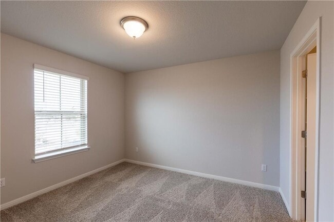 Building Photo - 2024 Pecan Island Dr