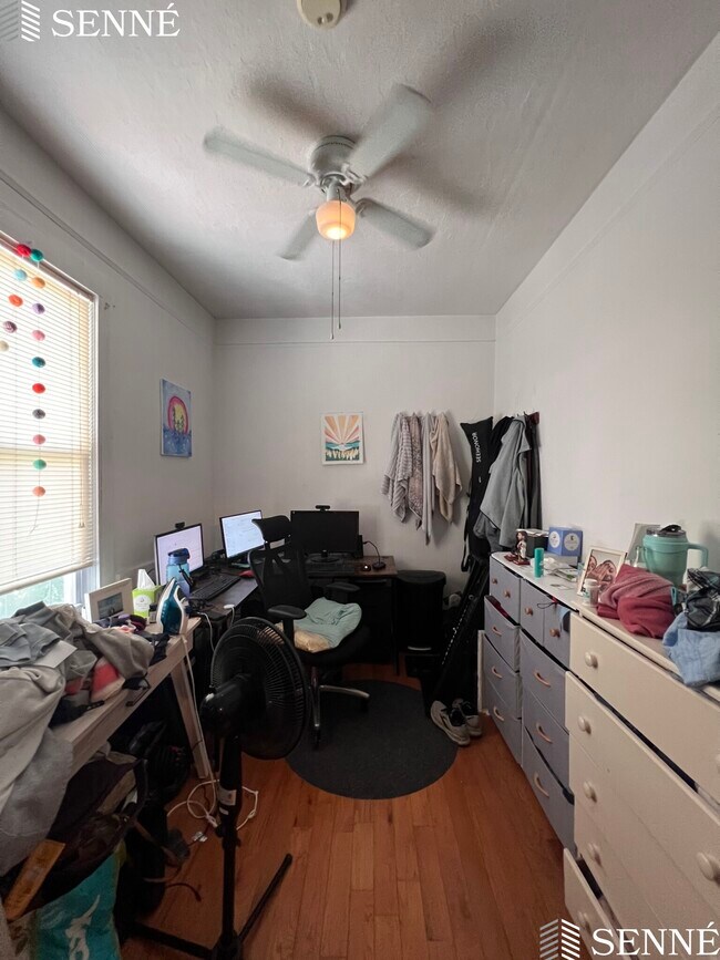 Building Photo - 42 Fresh Pond Pl