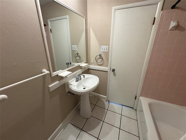 Building Photo - 1111 Duane St