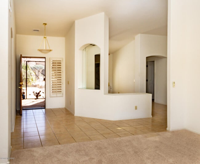 Building Photo - 38006 S Desert Highland Dr