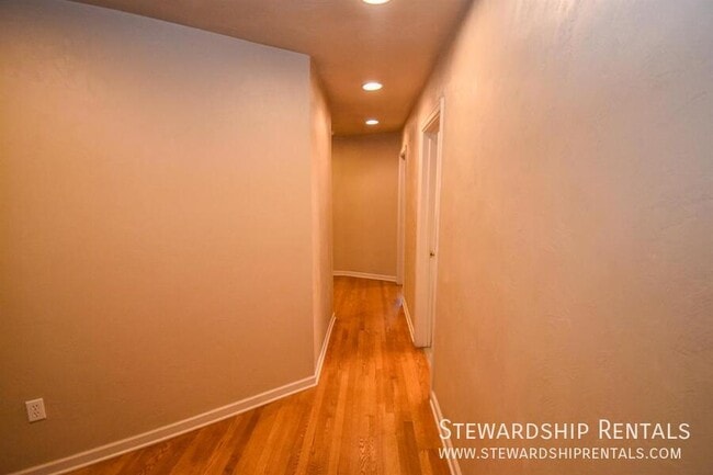 Building Photo - 2266 Alder St