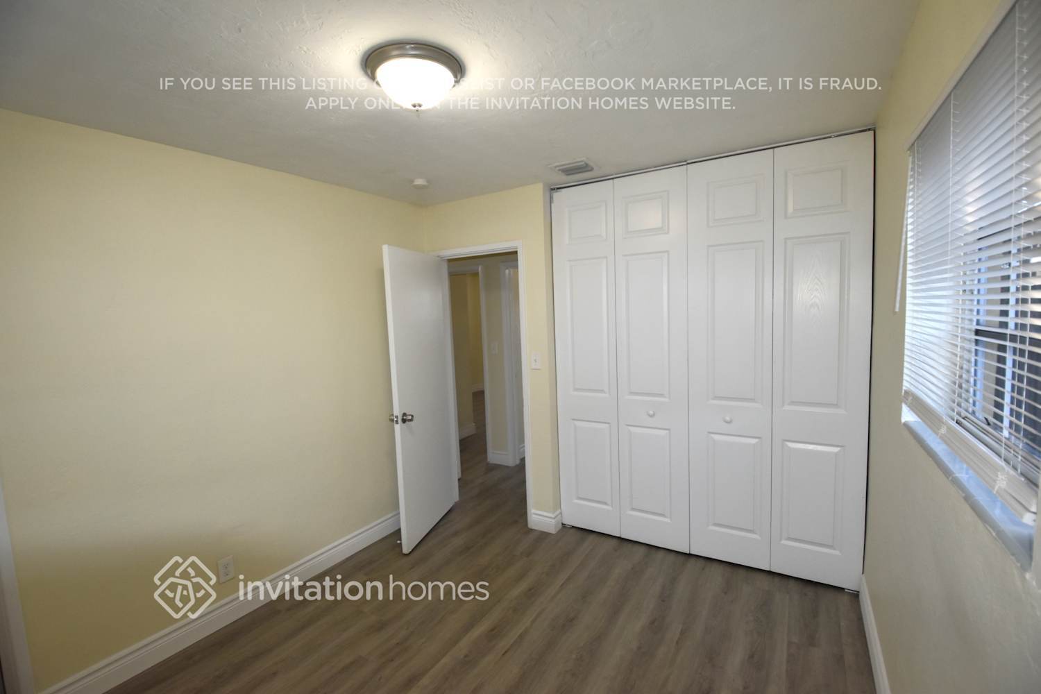 Building Photo - 3700 SW 16th Ct