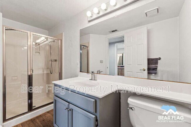Building Photo - 1601 Wyndham Way