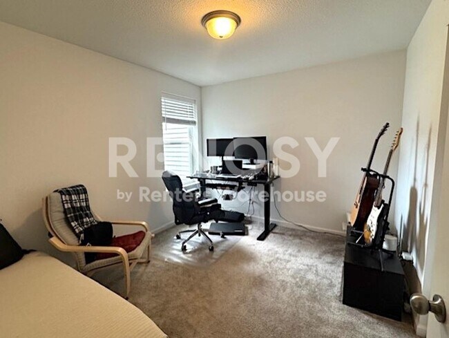 Building Photo - PRIME 3BD/2.5BA TOWNHOUSE IN MAPLE GROVE