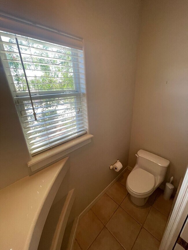 Building Photo - Gorgeous Home in Sonoma Ranch off Golf Club Rd!