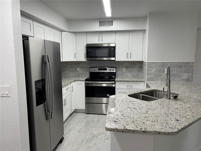 Building Photo - 826 Camargo Way