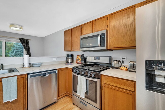 Building Photo - 3605 Forestview Dr