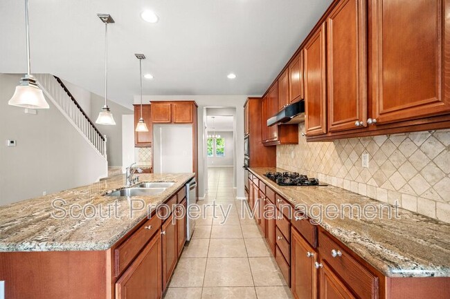 Building Photo - 44704 Mumm St