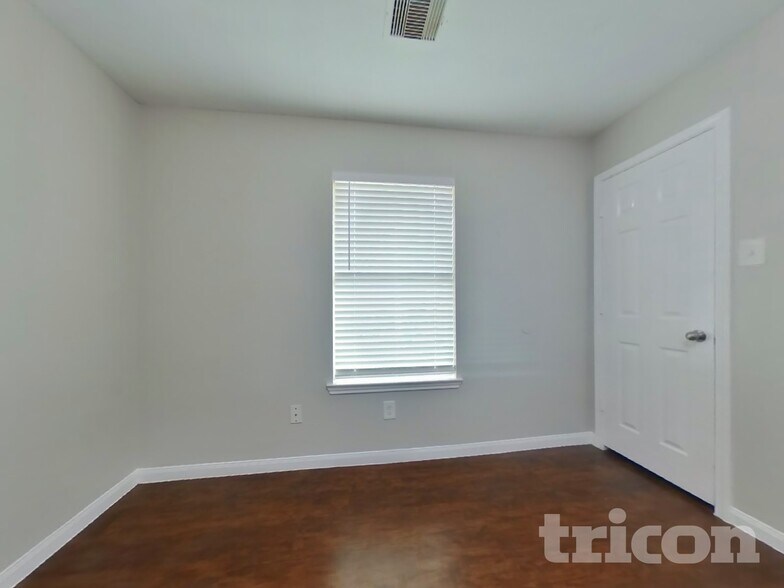 Building Photo - 21419 Palma Grove Way