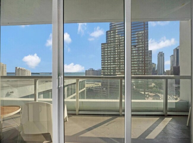 Building Photo - 481 Brickell Ave