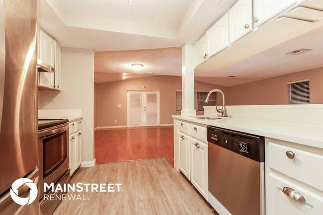 Building Photo - 2053 Whitney Dr
