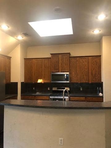 Building Photo - 1612 Mockingbird Dr