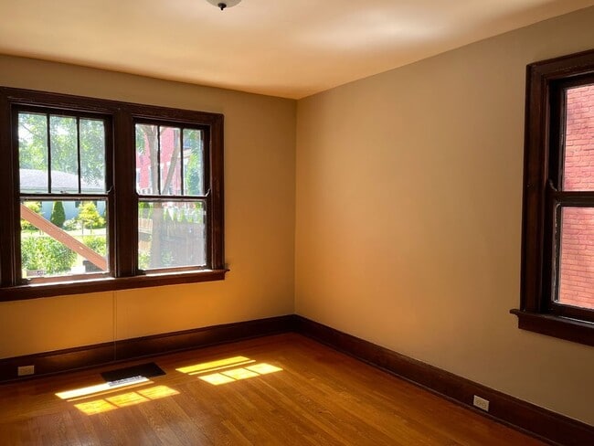 Building Photo - 2021 Scott St