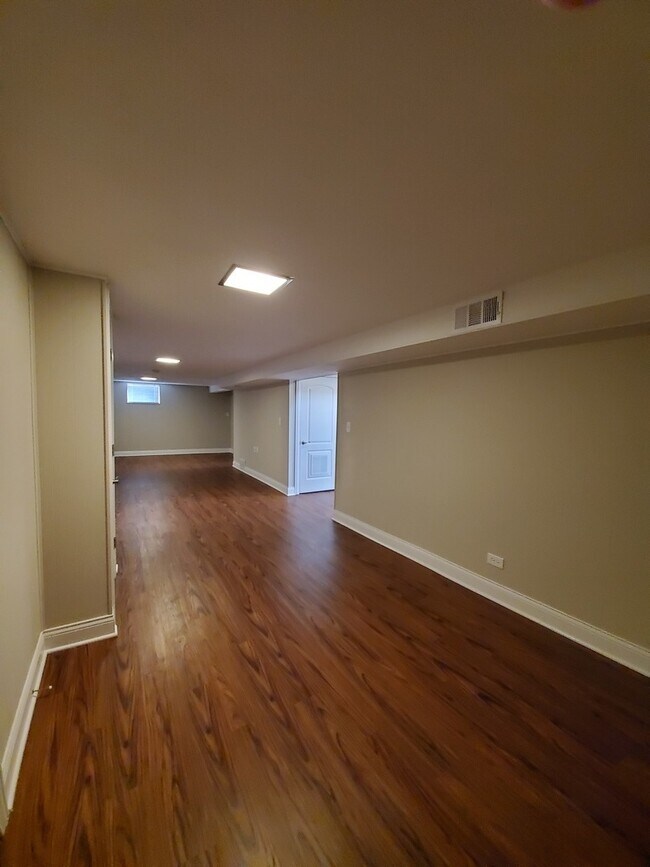 Building Photo - 708 N Wille St