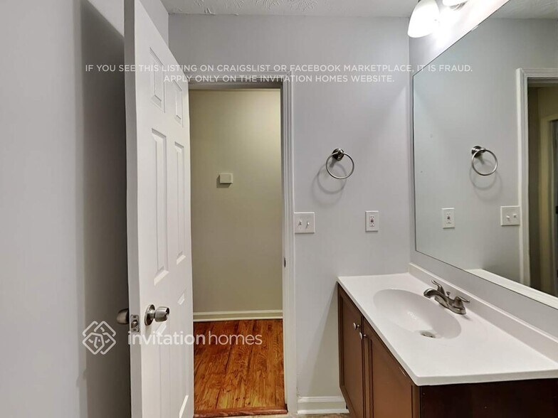 Building Photo - 408 Underwood Ct