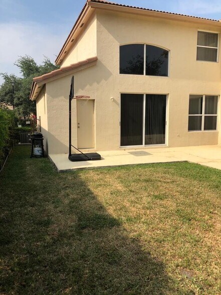 Building Photo - 5414 NW 48th St