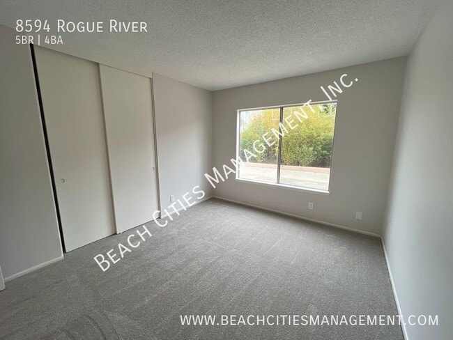 Building Photo - 8594 Rogue River Ave