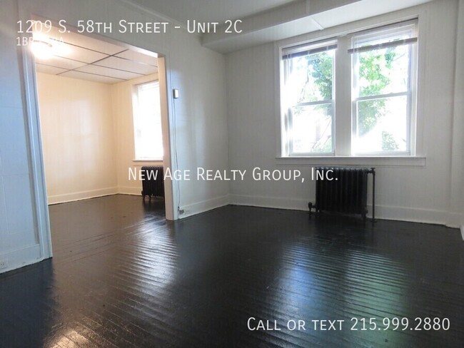 Building Photo - Spacious 1 bedroom, 1 bathroom apartment l...