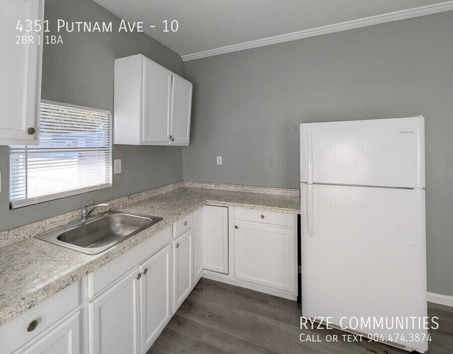 Building Photo - 4351 Putnam Ave