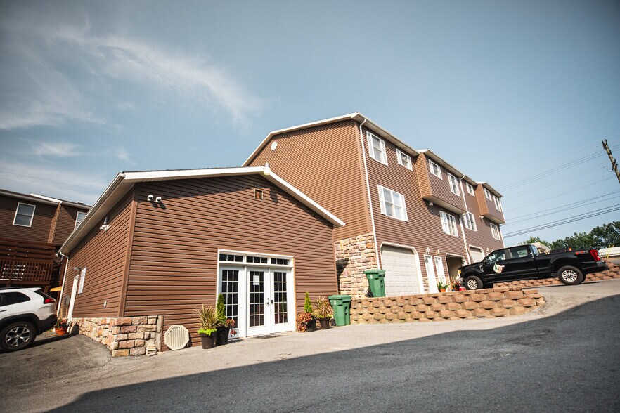 Building Photo - 113 Rystan Pl