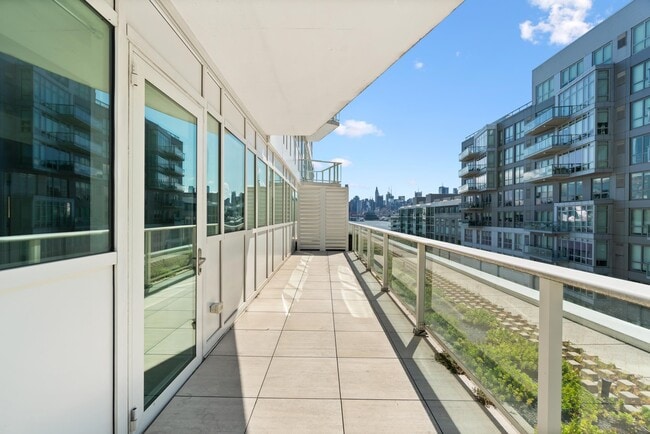 Building Photo - 800 Ave at Port Imperial