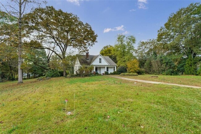 Building Photo - 1987 Knight Ct SE