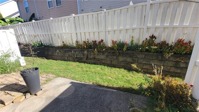 Building Photo - 1780 Willow Branch Ln