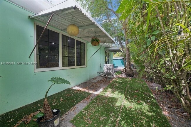 Building Photo - 3490 William Ave