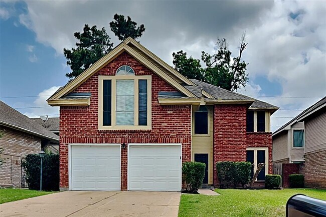 Primary Photo - 4726 Green Trail Dr