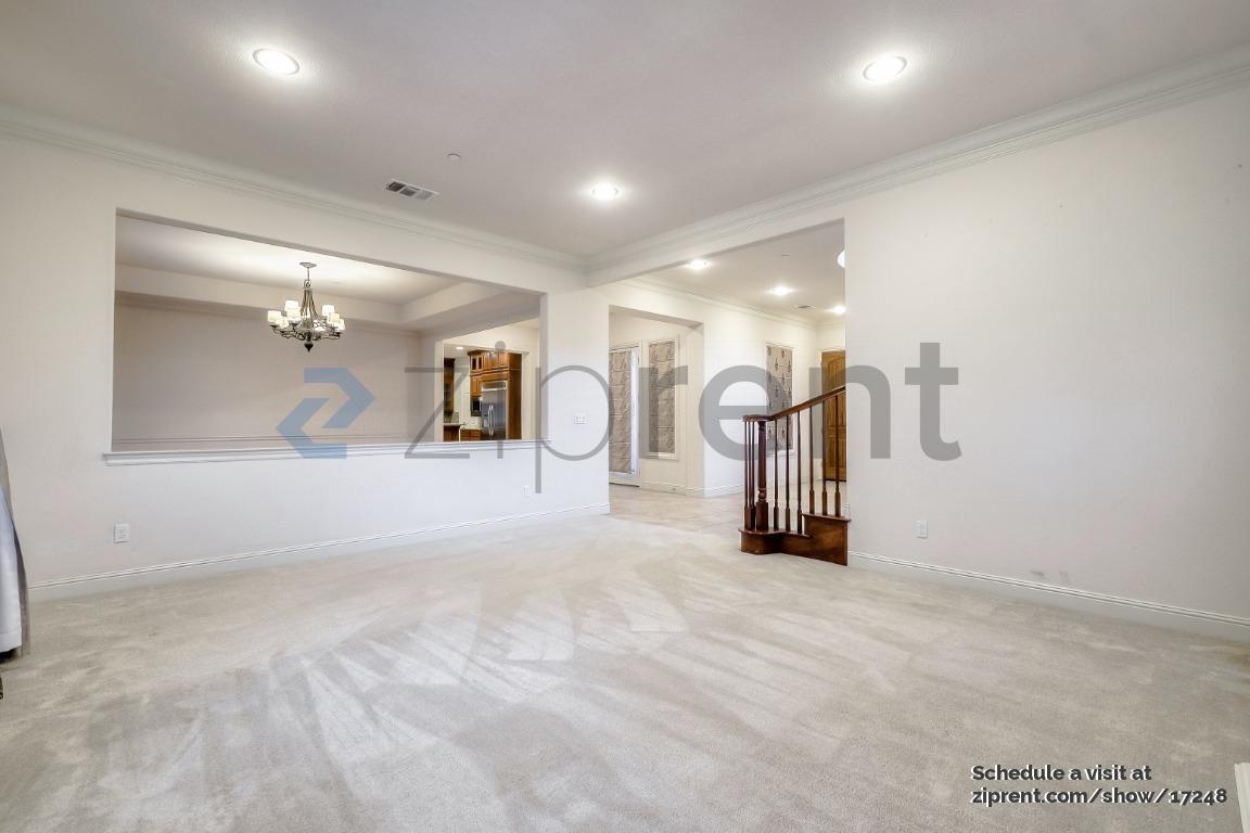 Building Photo - Unit