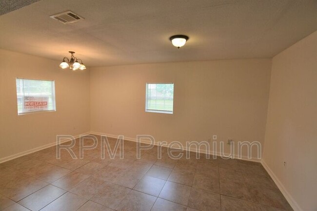 Building Photo - 1857 Theron Dr