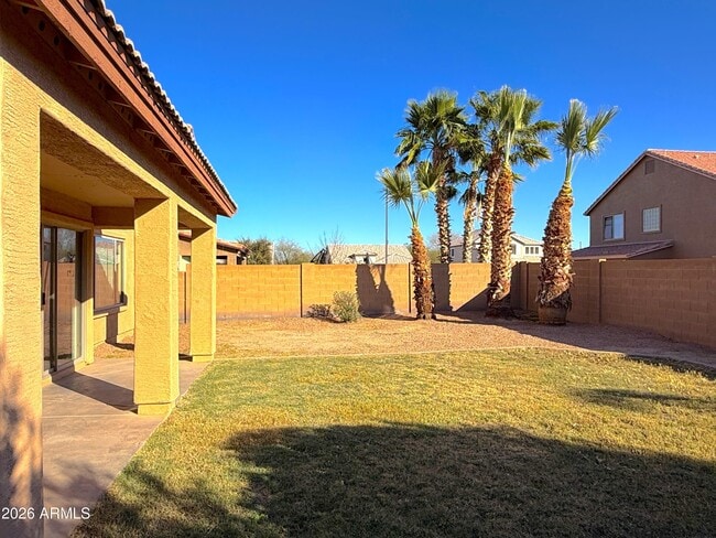 Building Photo - 3545 E Crescent Way