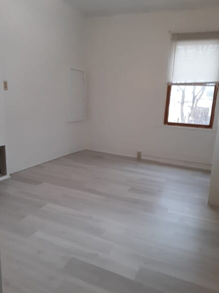 Bedroom B - 210 N Geneva St