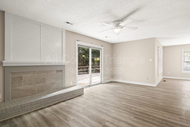 Building Photo - 1619 Budwood Dr