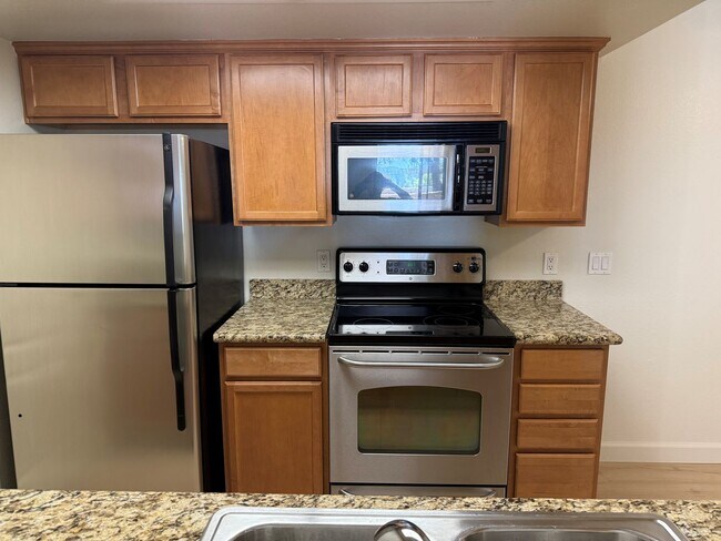 Building Photo - 12071 Alta Carmel Ct