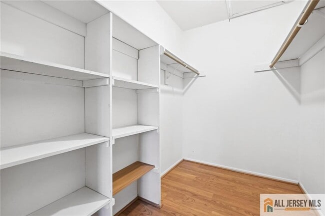 Building Photo - 1607 Aspen Dr