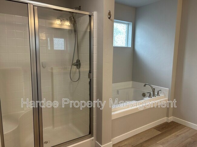 Building Photo - 7051 W Plateau Crk Dr