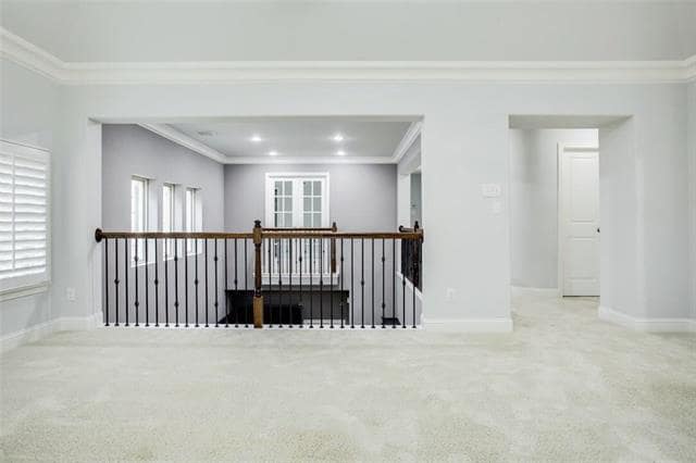 Building Photo - 2221 Longwood Dr
