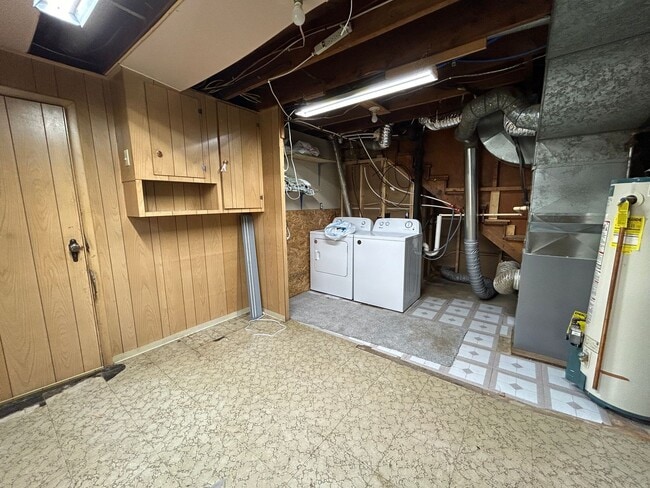 Building Photo - Charming 3 bedroom House