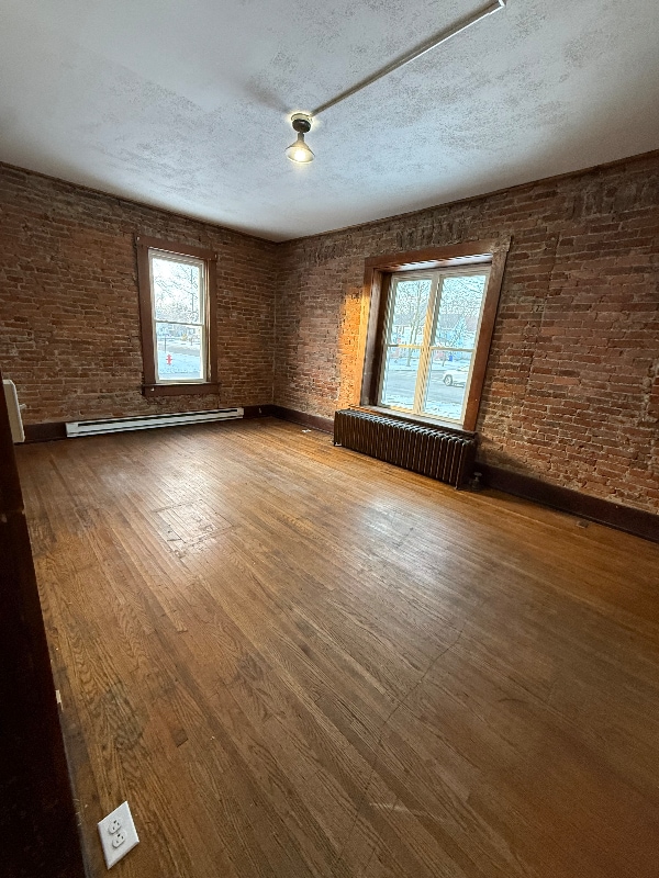 Building Photo - 133 Defiance Ave