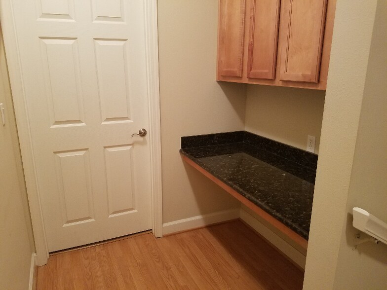 Building Photo - 2756 Mcknight Crossing Ct