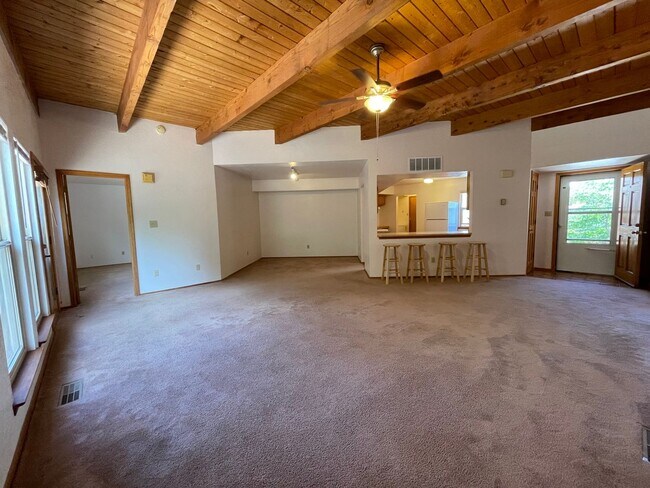 Building Photo - 274 Garver Ln