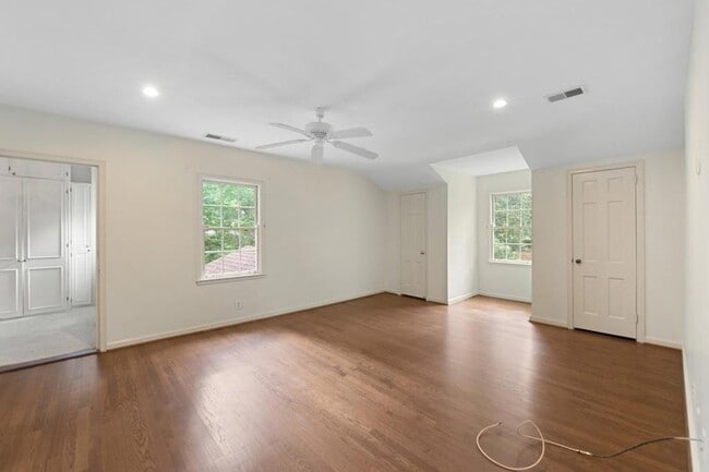 Building Photo - 3156 E Wood Valley Rd NW