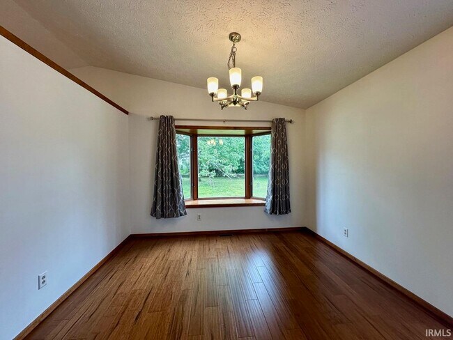 Building Photo - 1830 E Thornton Dr